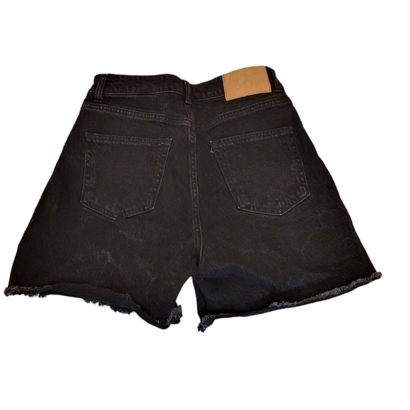 H&M High Rise Black Denim Shorts - Picture 5 of 7